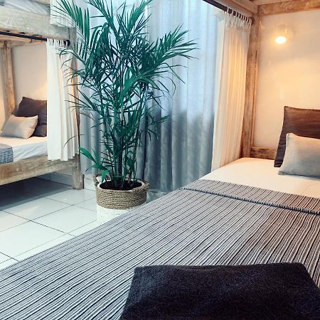Surfers House 호텔 꾸따 외부 사진