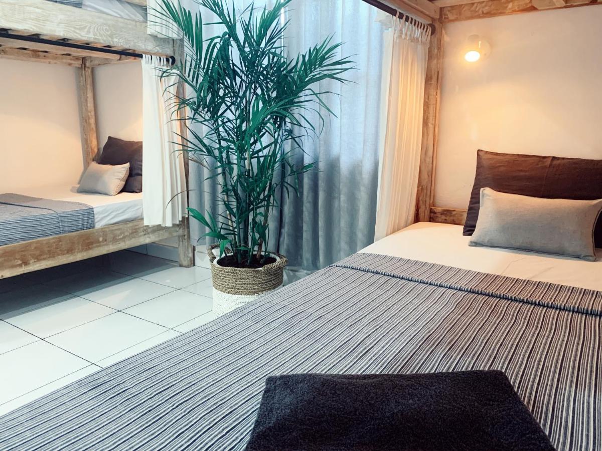 Surfers House 호텔 꾸따 외부 사진