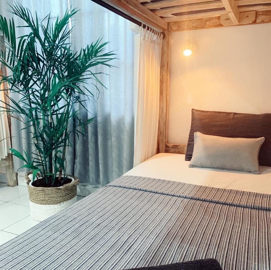 Surfers House 호텔 꾸따 외부 사진